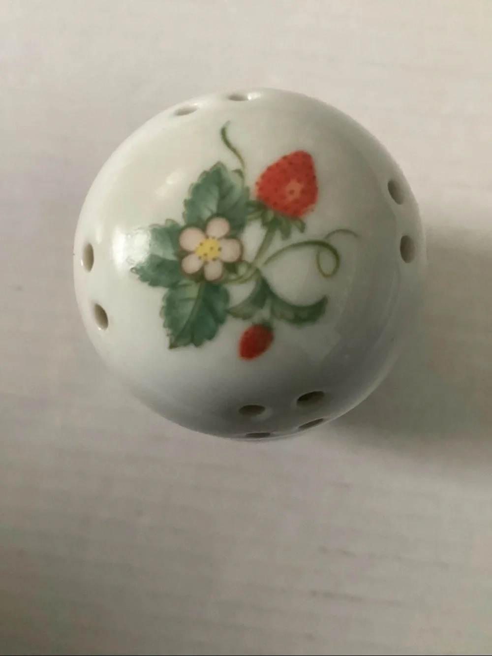 Vintage 1978 Porcelain Avon Sugar Shaker 22k gold trim